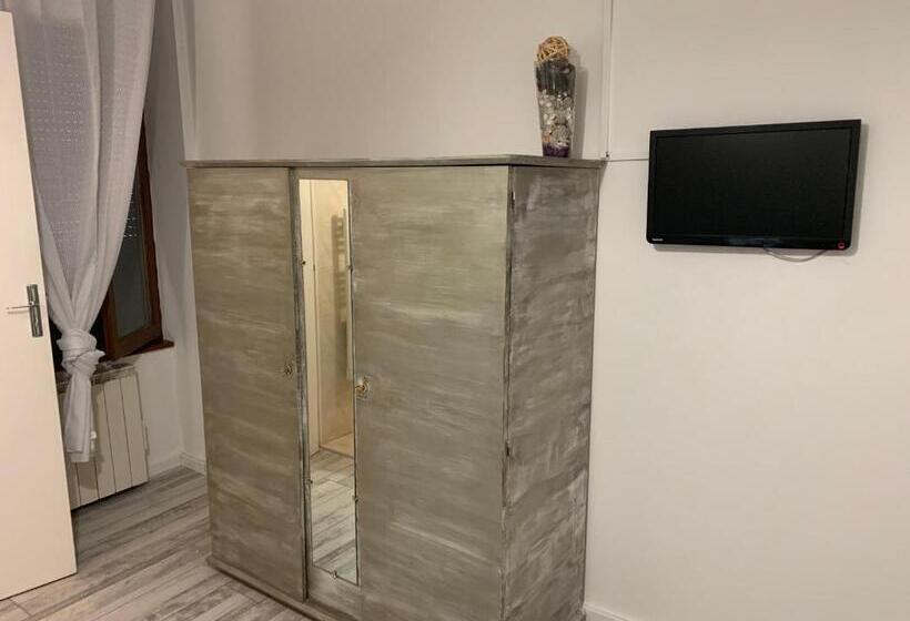 Отель Hôtel Le Cosy