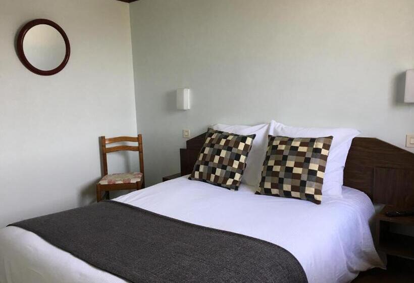 בית מלון כפרי Le Dauphin