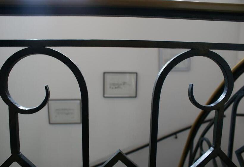 ホテル Hôtel Restaurant Et Pension Soirée étape Bel Air