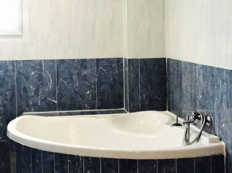 בית מלון כפרי Hôtel Restaurant La Passerelle