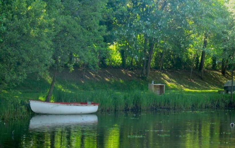 호텔 Hôtel Restaurant Le Relais De L'estuaire