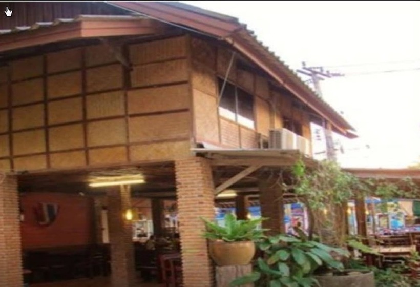 בית מלון כפרי Jinda Resort