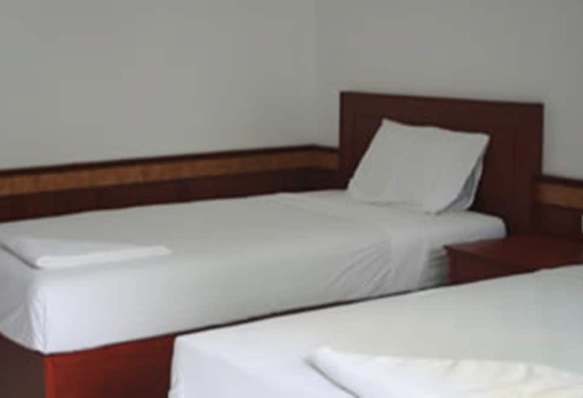 בית מלון כפרי Jinda Resort