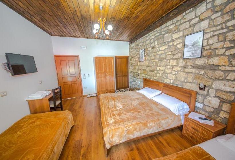 בית מלון כפרי Kalaja