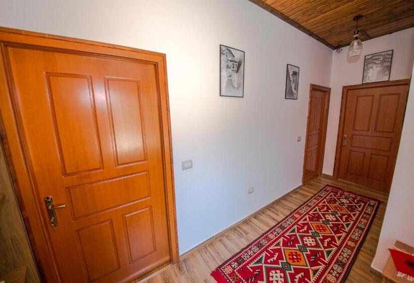 בית מלון כפרי Kalaja