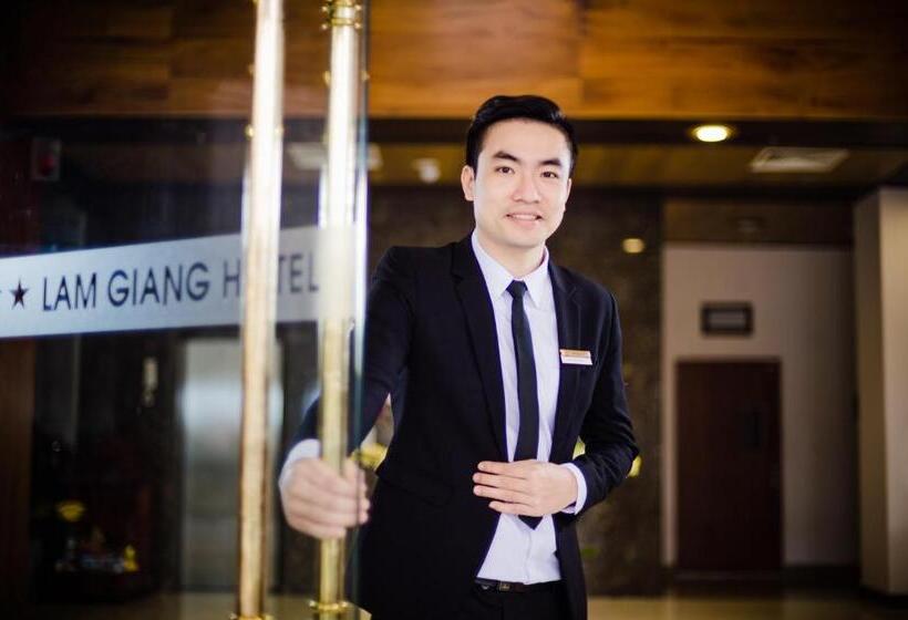 هتل Lam Giang