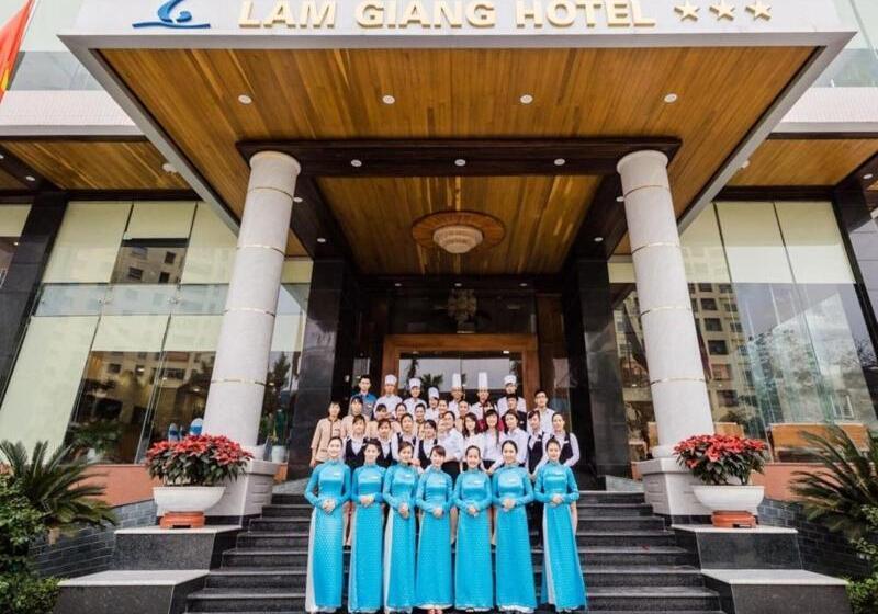 هتل Lam Giang