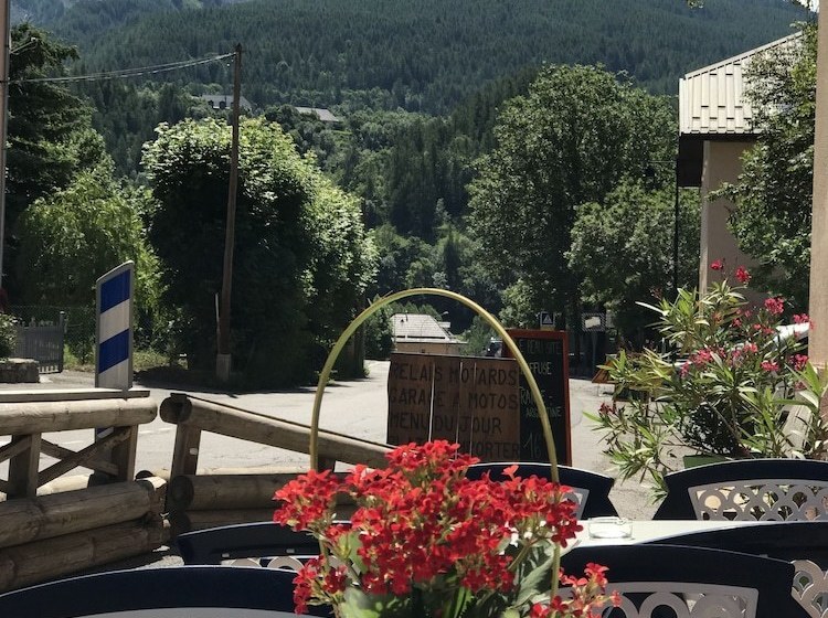 Отель Le Beau Site