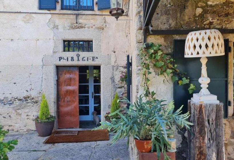 בית מלון כפרי Le Château Brangoly