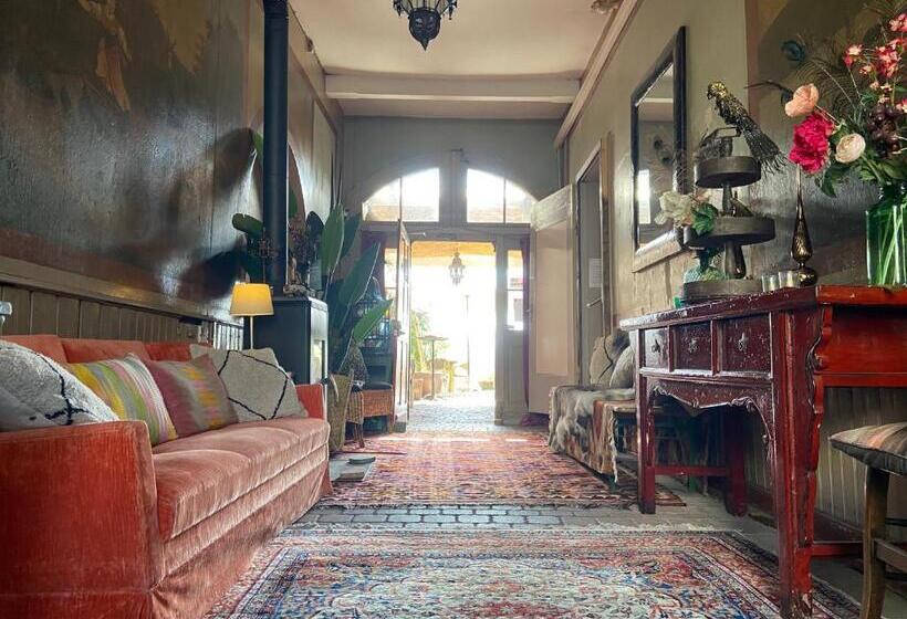 Отель Liegen;schaft Guesthouse