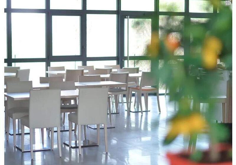 בית מלון כפרי Logis Hôtel   La Chambre D Amiens