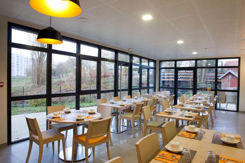 בית מלון כפרי Logis Hôtel   La Chambre D Amiens