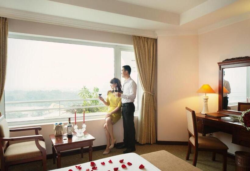 هتل Muong Thanh Grand Phuong Dong