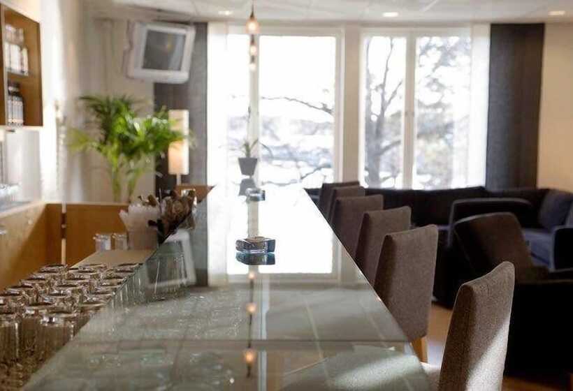 酒店 Skogshem & Wijk