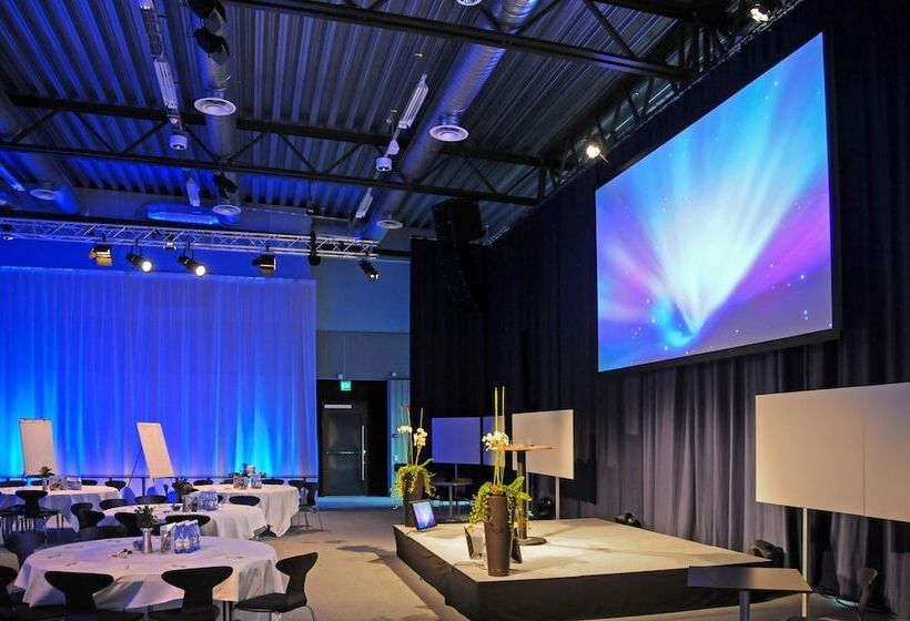 酒店 Skogshem & Wijk