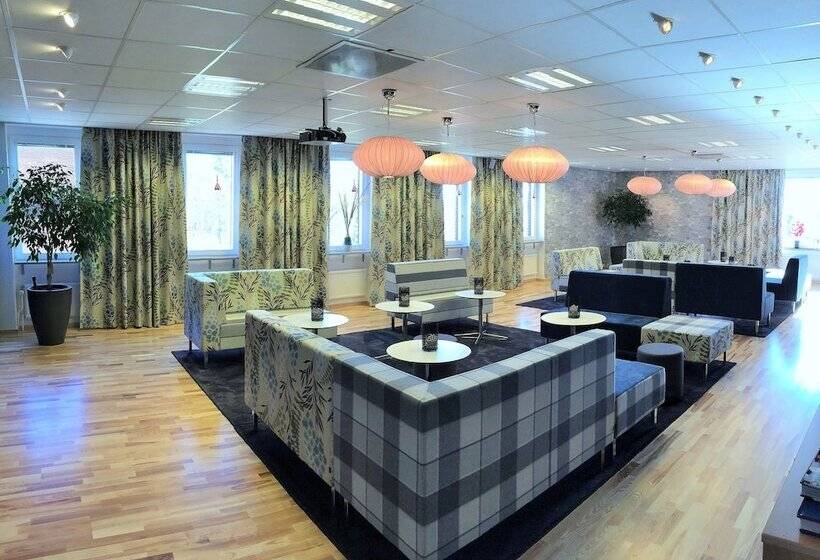 酒店 Skogshem & Wijk