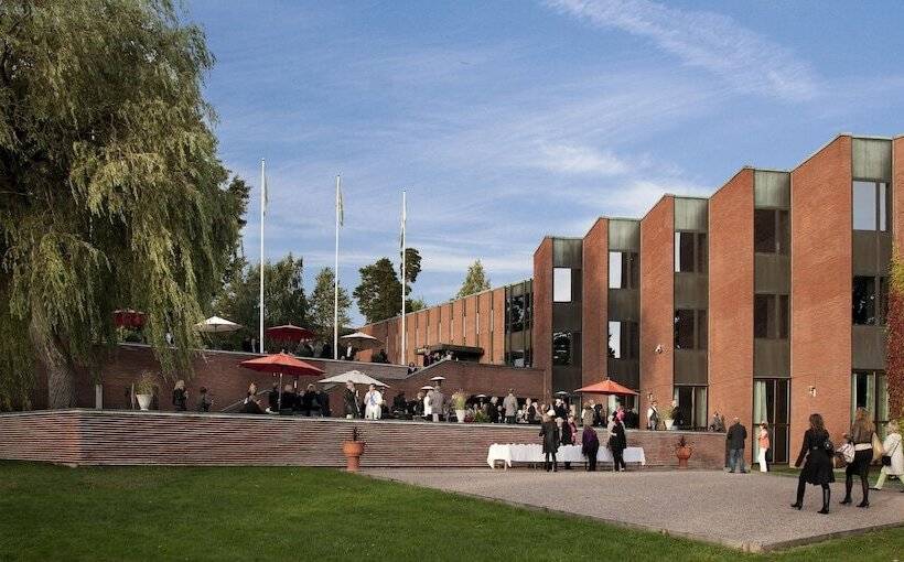 酒店 Skogshem & Wijk