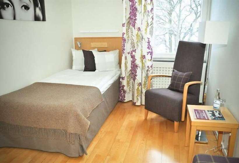 酒店 Skogshem & Wijk