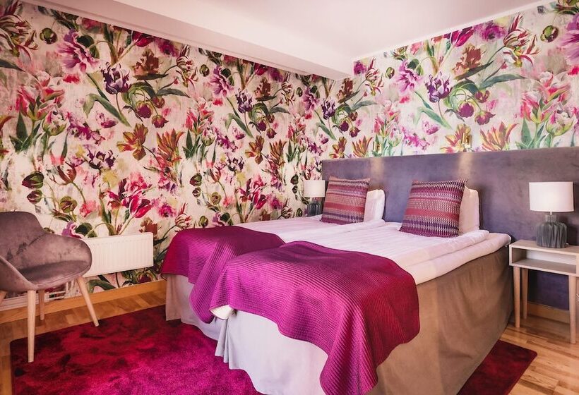 酒店 Skogshem & Wijk