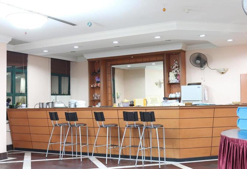 בית מלון כפרי Stallions Suites Penang