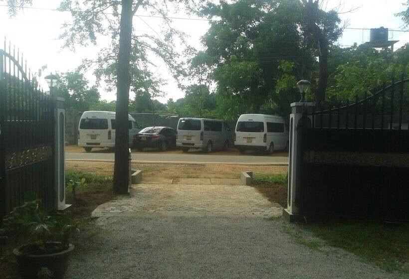 膳宿费 Elephant Safari Lodge Sigiriya Junction