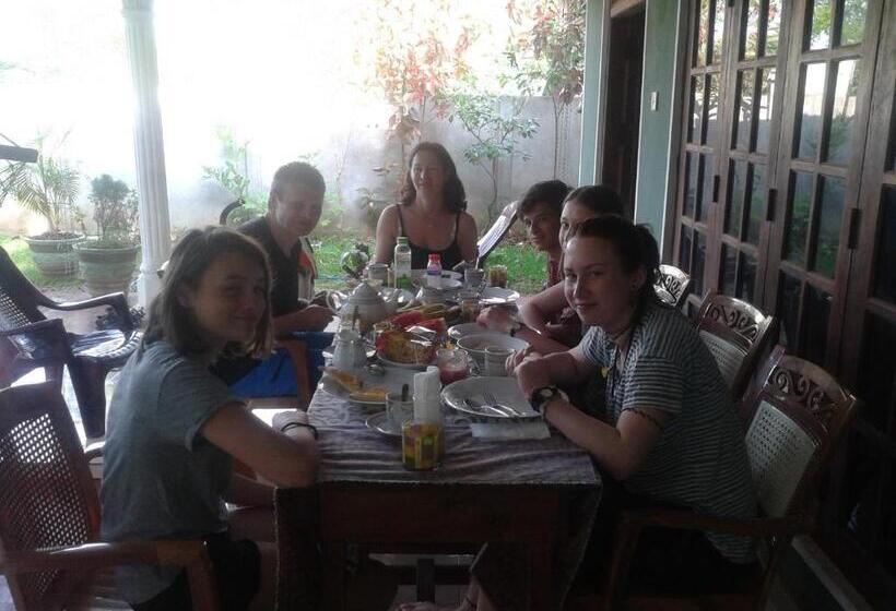 膳宿费 Elephant Safari Lodge Sigiriya Junction