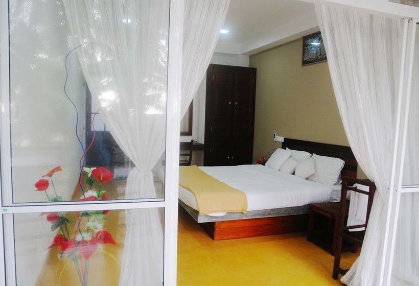 بنسيون New Shangrela Beach Resort