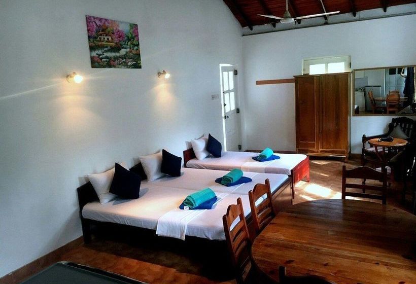 ペンション New Shangrela Beach Resort