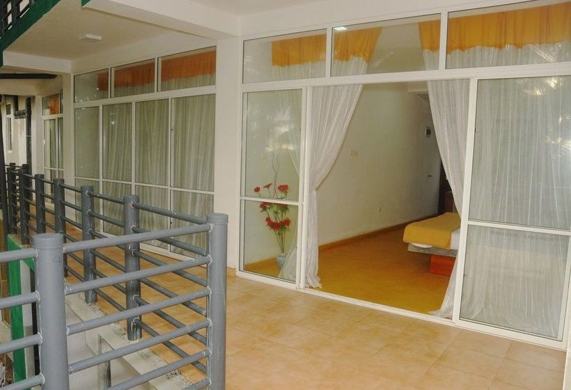 بنسيون New Shangrela Beach Resort