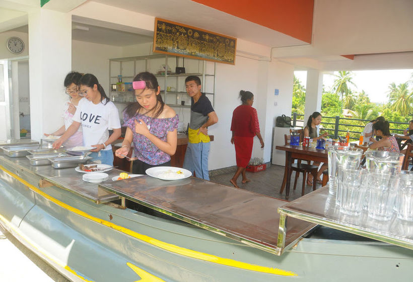 بنسيون New Shangrela Beach Resort