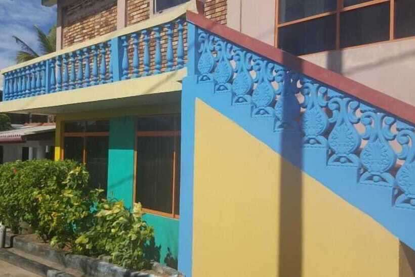 リゾートホテル Deutsch Lanka Hotel & Restaurant