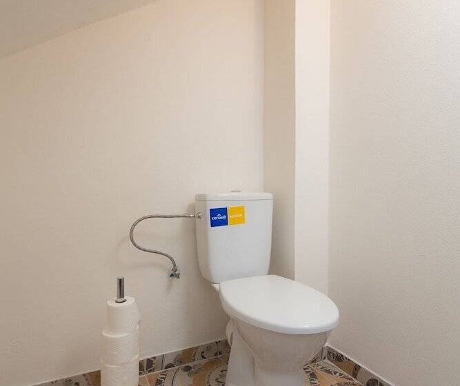 هاستل Easy Housing