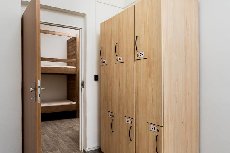 هاستل Easy Housing