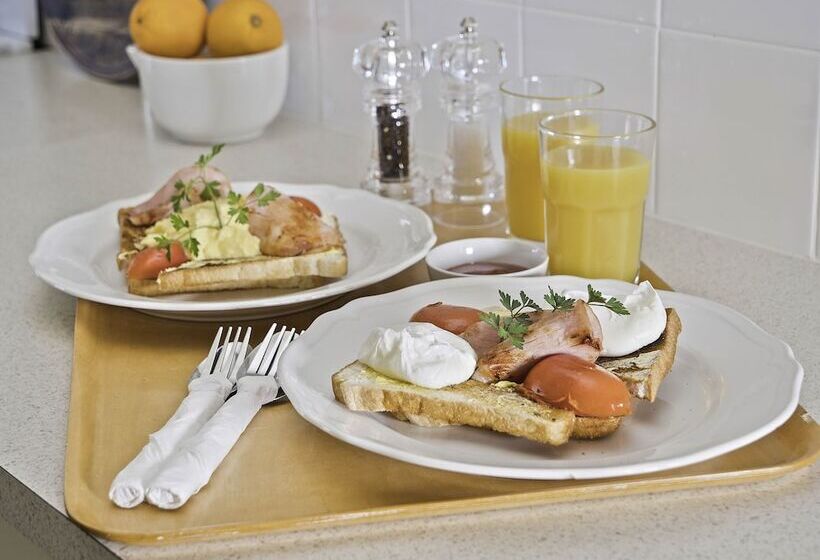 Almare Tourist Motel