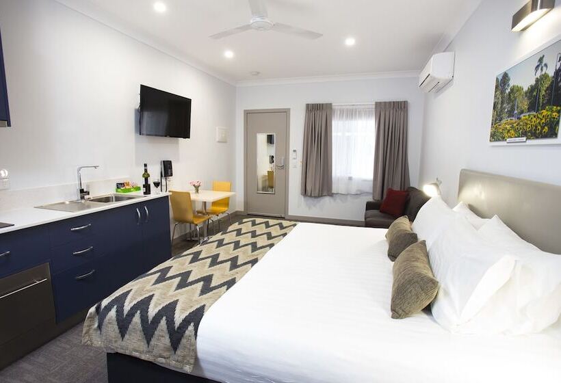 Altitude Motel Apartments