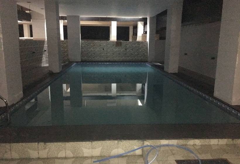 Amazing Alexandra Apartment