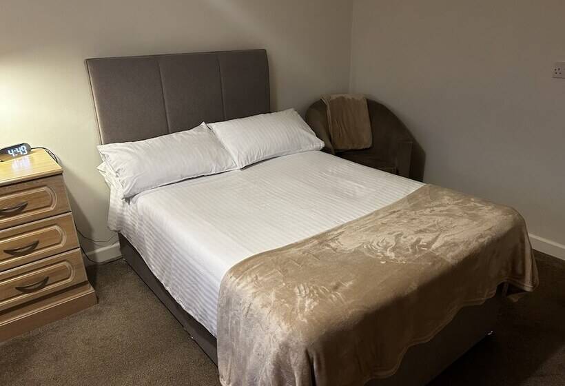 مبيت وإفطار Church Farm Guest House