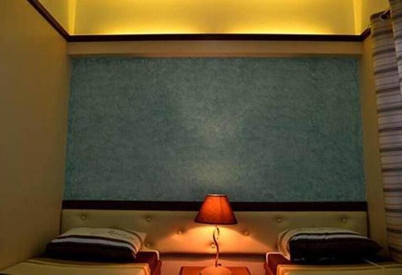 تختخواب و صبحانه Julieta S Pension House