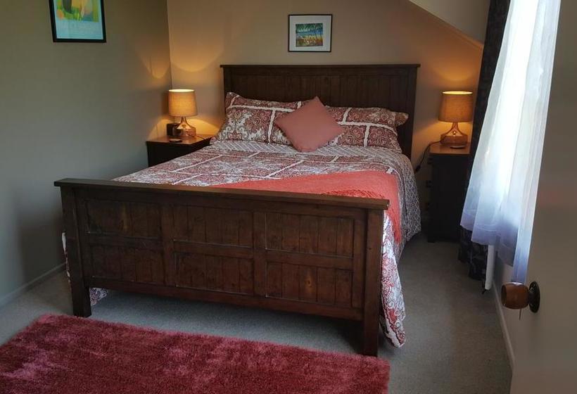 민박 The Manor Estate