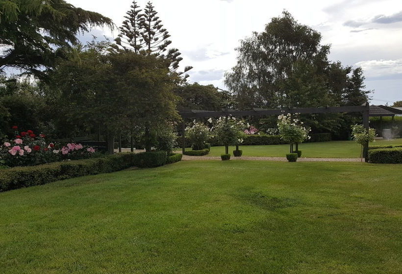 민박 The Manor Estate