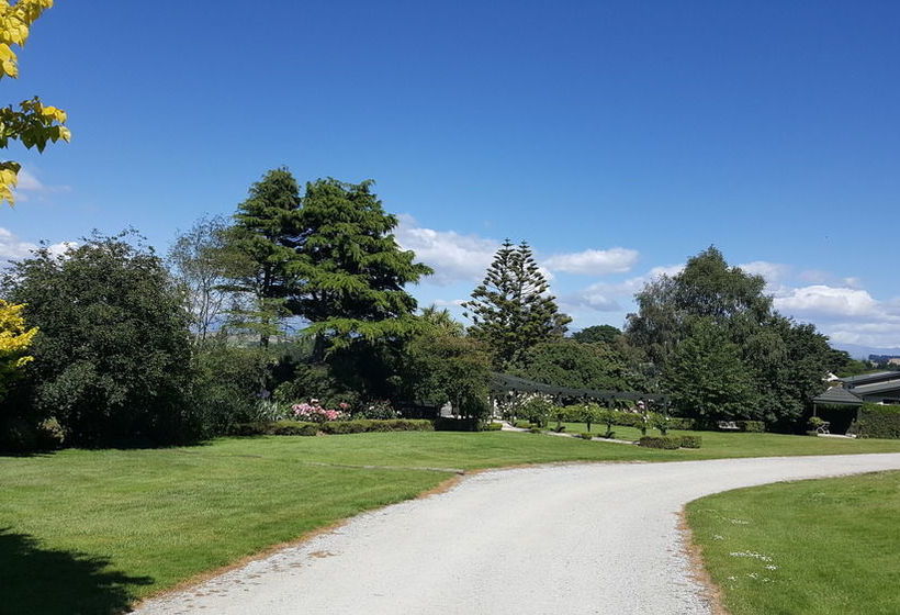 민박 The Manor Estate