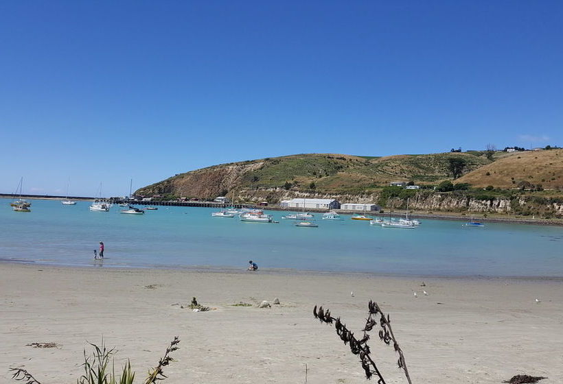 민박 The Manor Estate