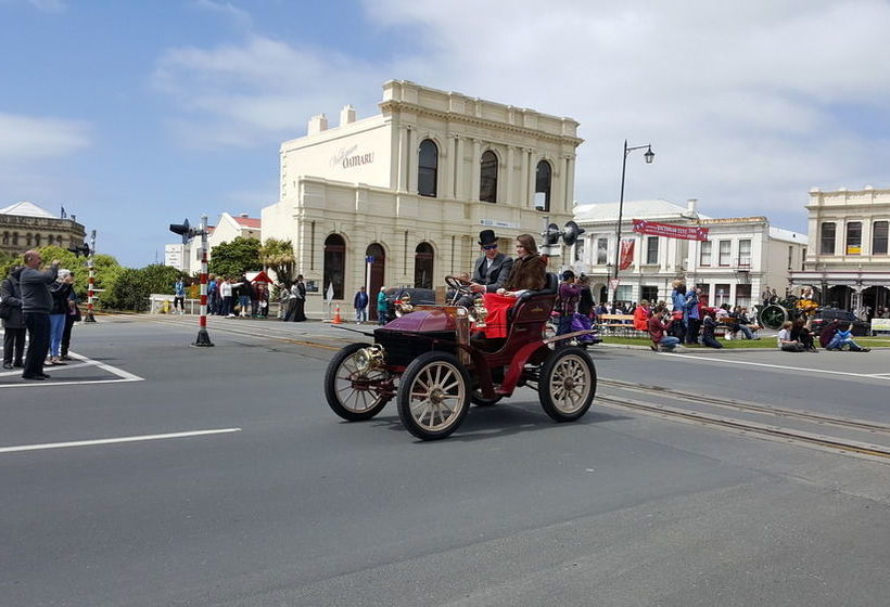 민박 The Manor Estate