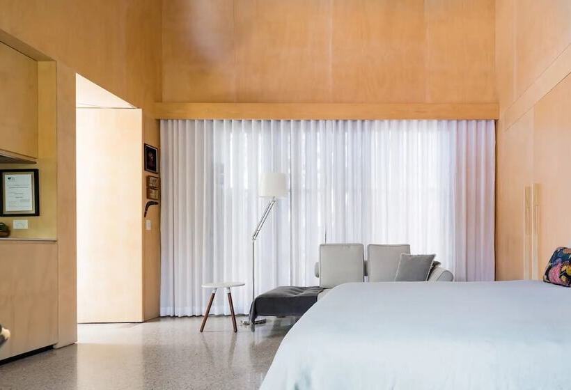Buhwi Bira Byron Bay Studio   Central