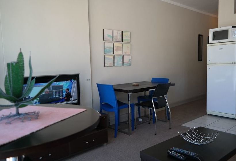 Four Seasons Apartments