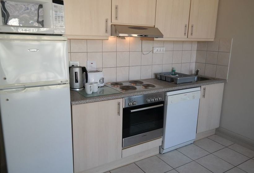 Four Seasons Apartments