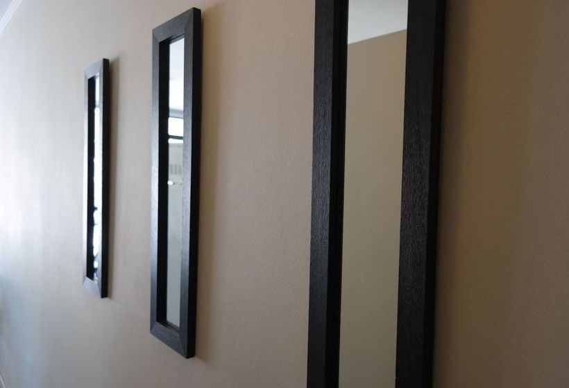 Four Seasons Apartments