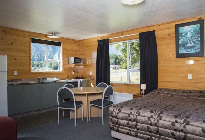 Fox Glacier Top 10 Holiday Park & Motels