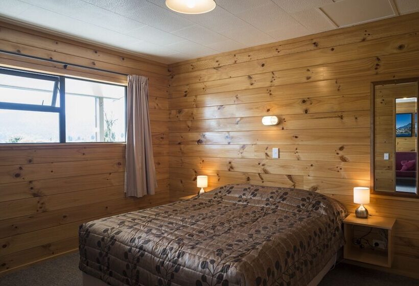 Fox Glacier Top 10 Holiday Park & Motels