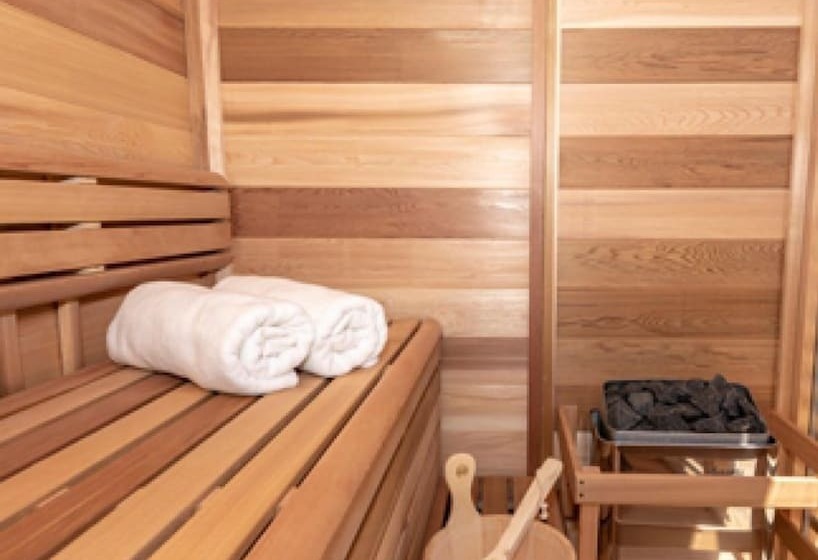 Golden Caves   Bed & Breakfast